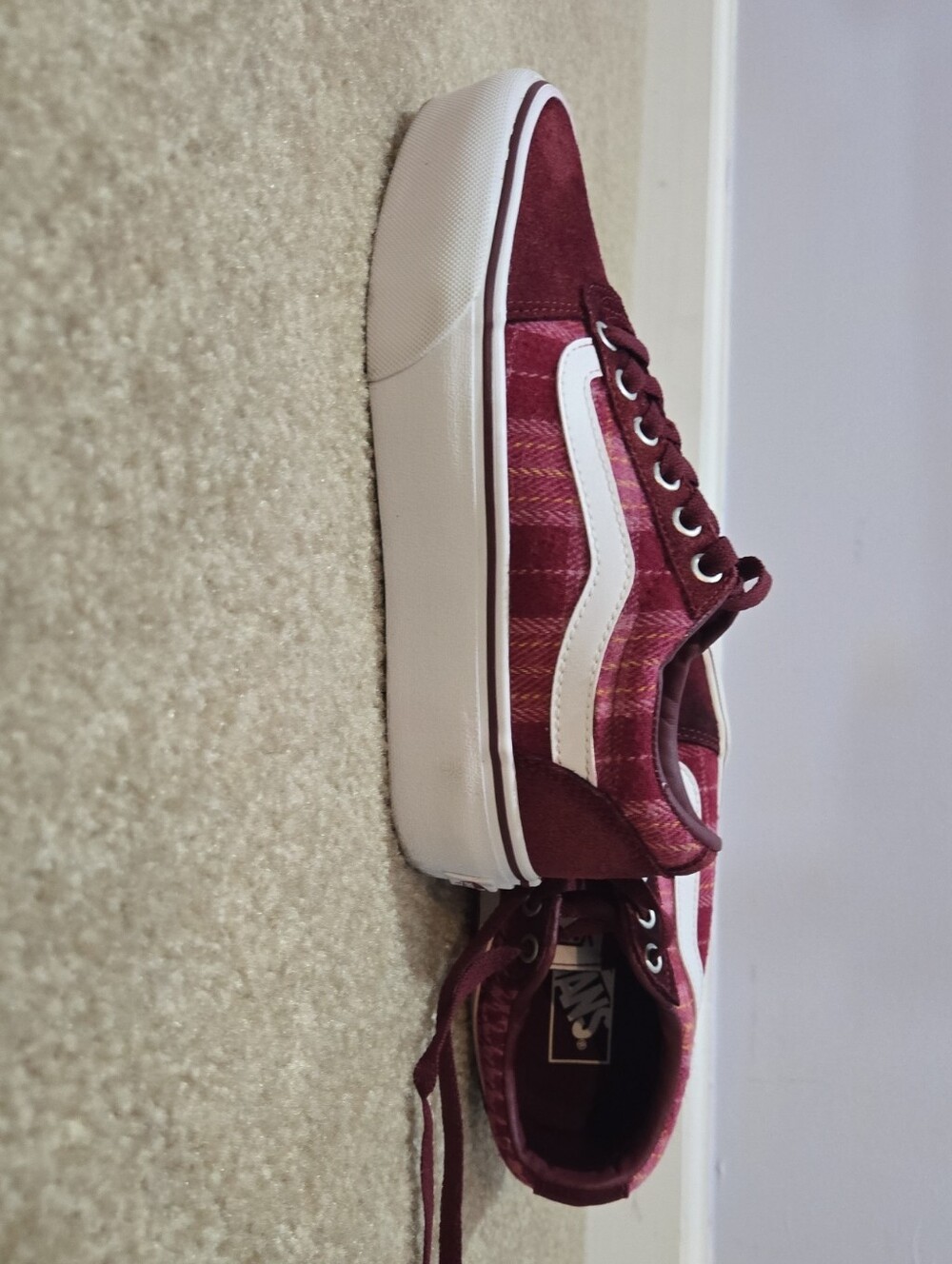 Vans Women’s Burgundy Low-Top Sneakers with White Stripe Size 6